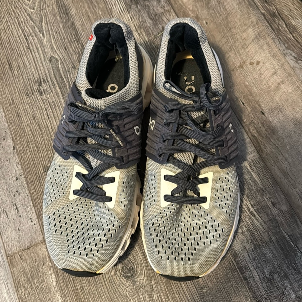 On Cloudswift women’s 9.5